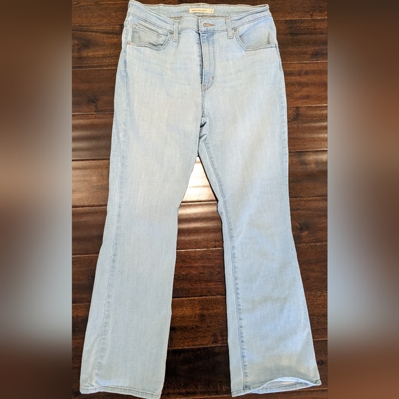 Levi's 725 High Rise Bootcut jeans, light wash, Size 31 - Picture 8 of 8